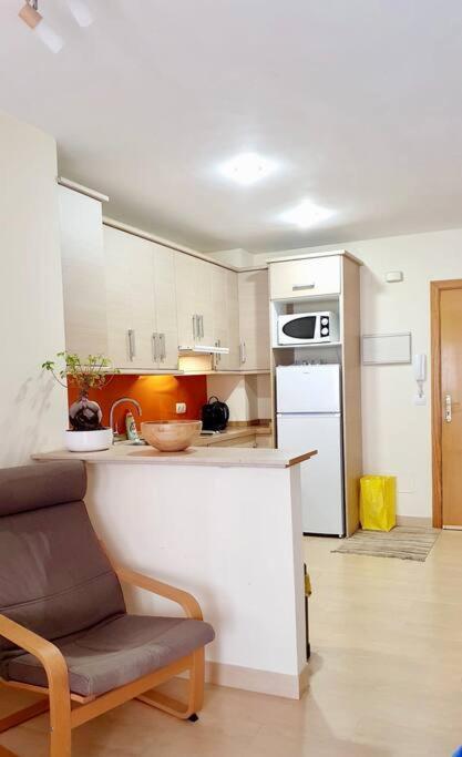 טורה דל מאר Lovely Studio In Centre Of Torre, Near The Beach מראה חיצוני תמונה